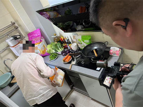 天心望城两地联动 助失联20年流浪老人安家(图3)